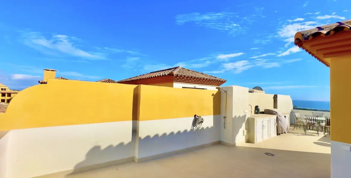 Venta de ático dúplex en Estepona 66