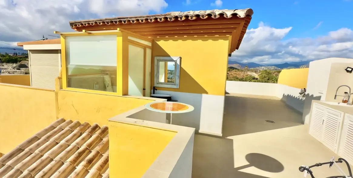 Venta de ático dúplex en Estepona 67