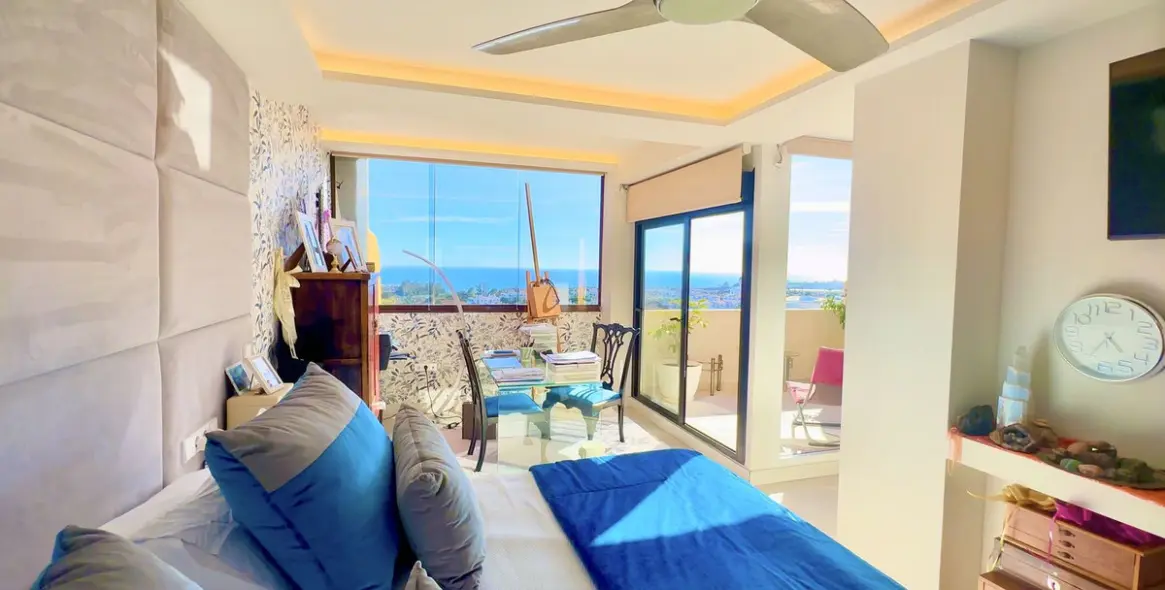 Venta de ático dúplex en Estepona 72