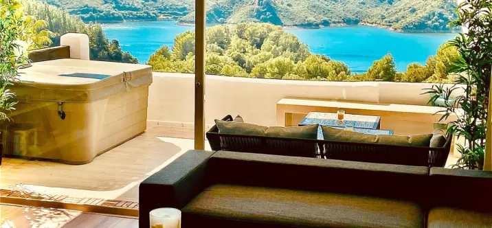 Venta de adosado en Istán 0