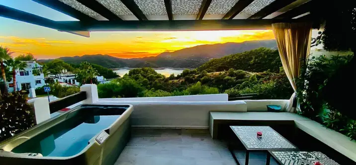 Venta de adosado en Istán 1