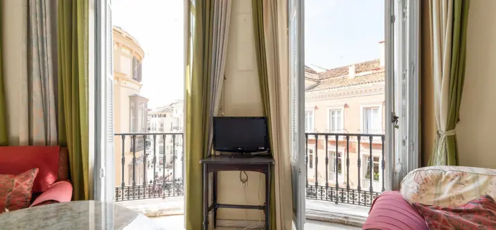 Venta de apartamento en planta media en Málaga Centro 2