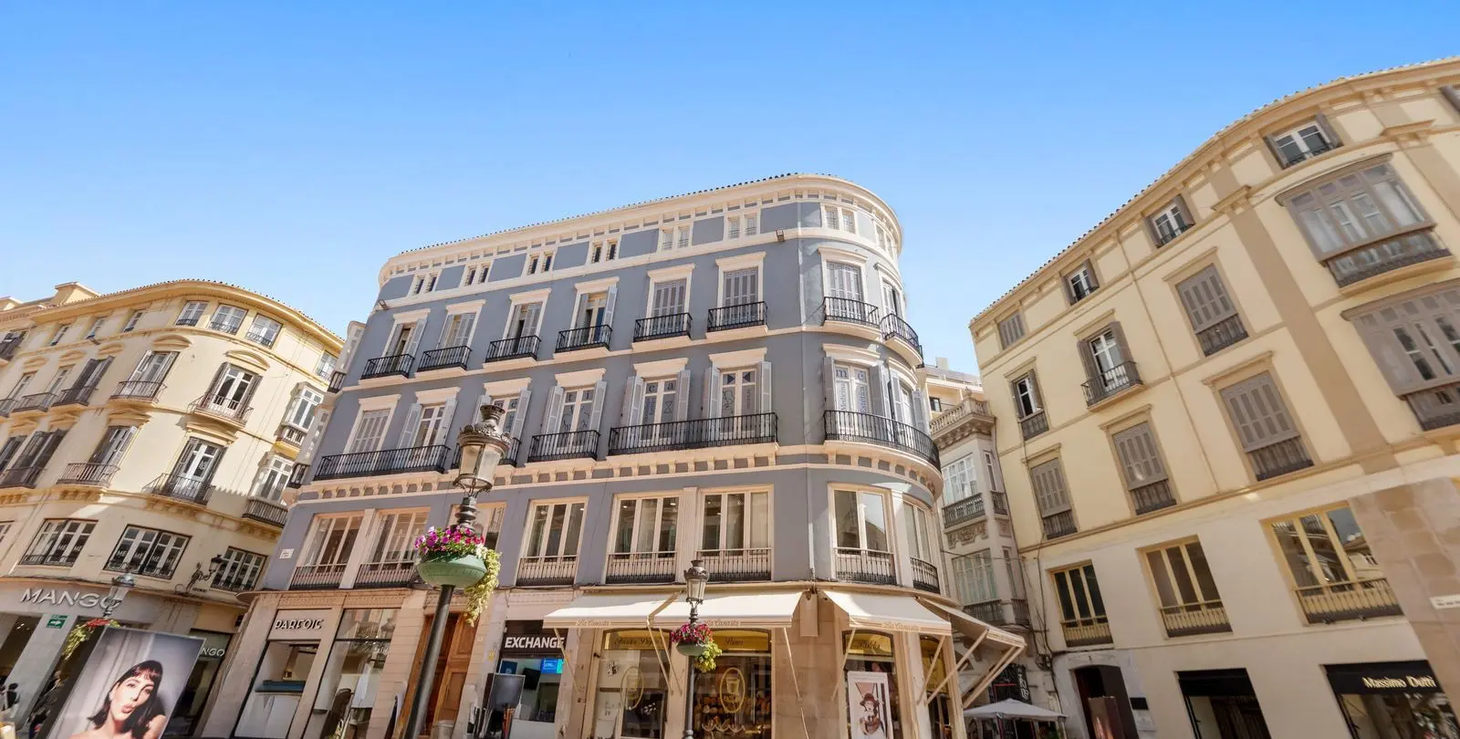 Продажа апартаментов на среднем этаже в Málaga Centro 1