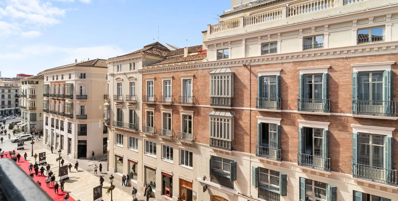 Продажа апартаментов на среднем этаже в Málaga Centro 2