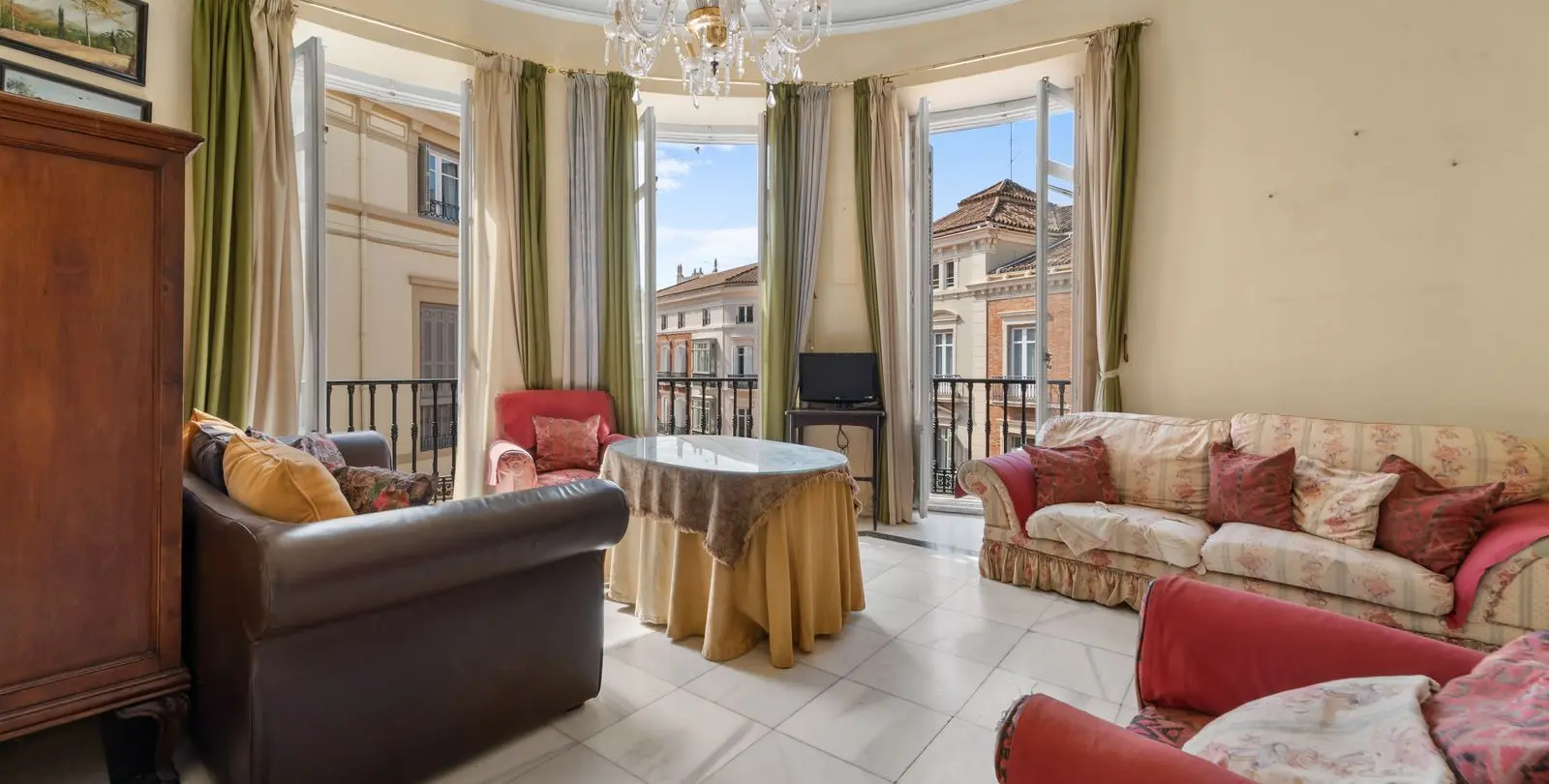 Продажа апартаментов на среднем этаже в Málaga Centro 7