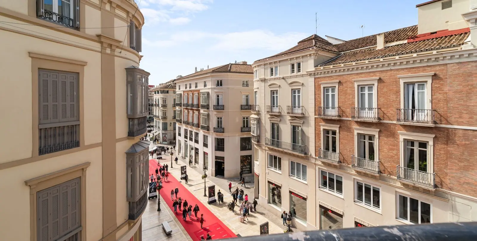 Продажа апартаментов на среднем этаже в Málaga Centro 20