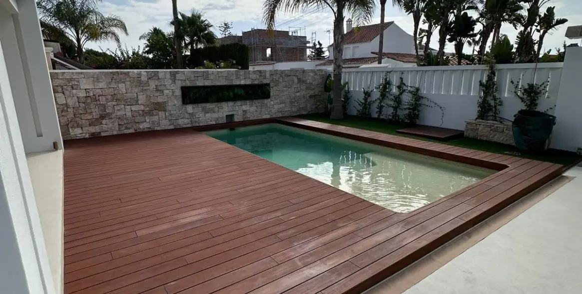 Sale of detached villa in Costalita 2