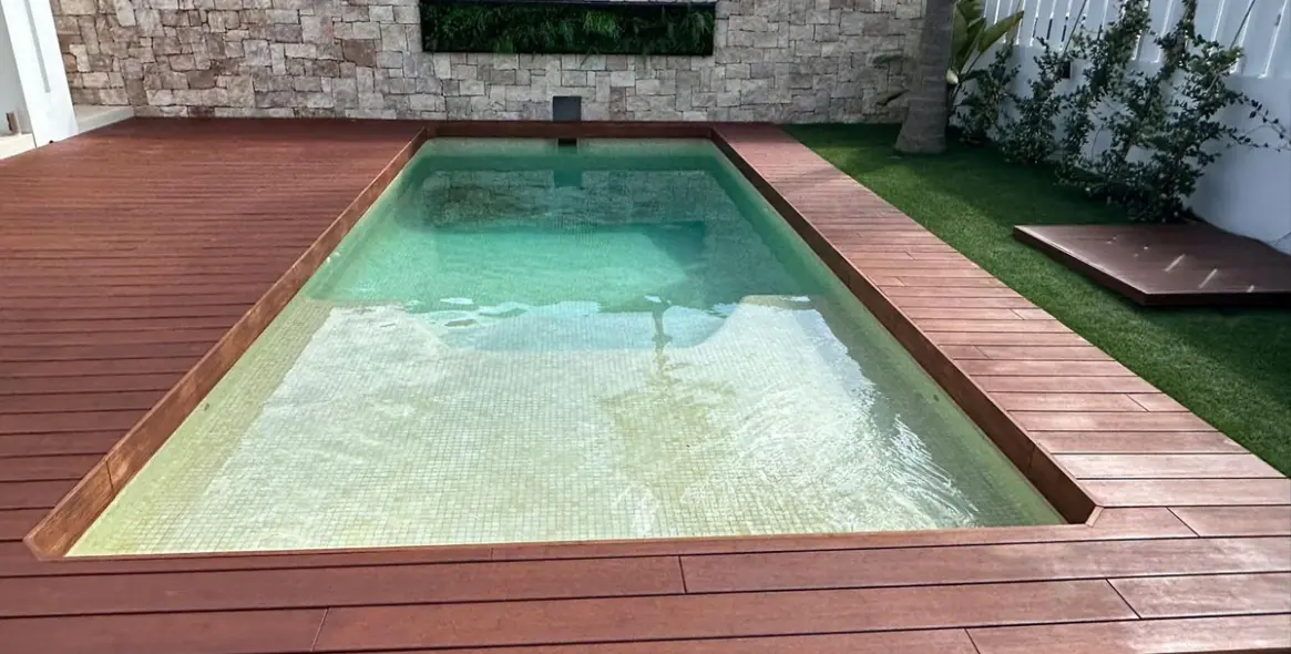 Sale of detached villa in Costalita 3