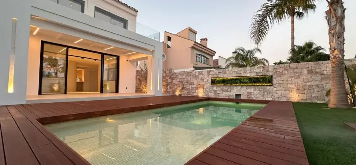 Venta de villa independiente en Costalita 4