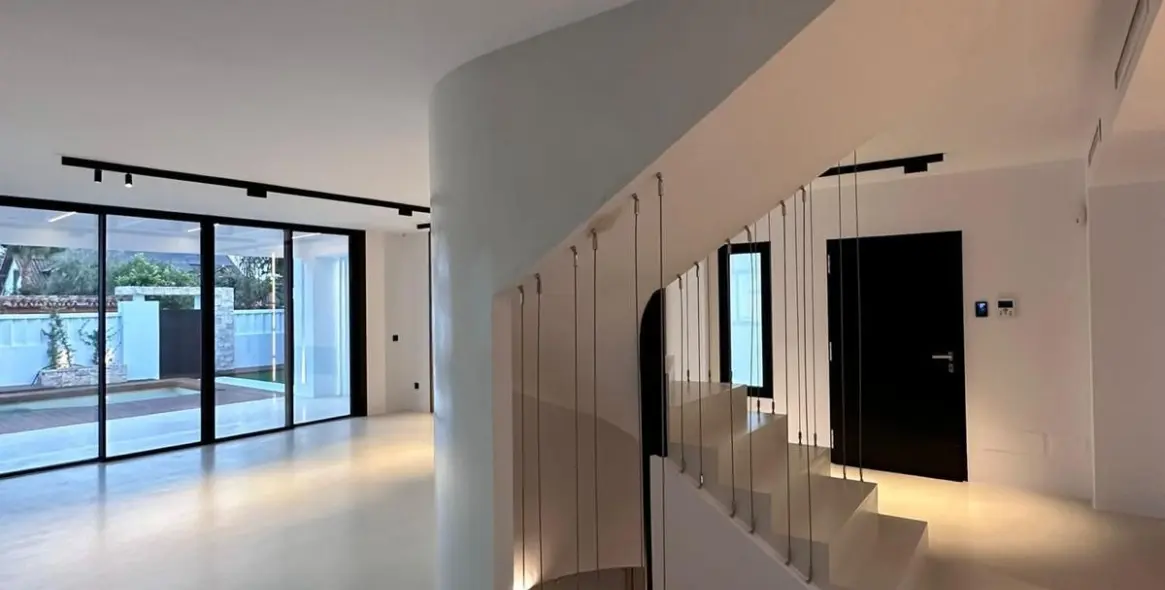 Sale of detached villa in Costalita 13