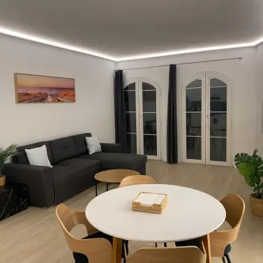 Venta de apartamento en planta media en Puerto Banús