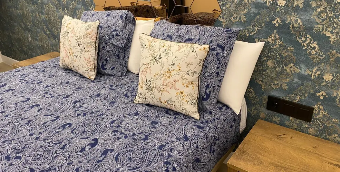 Sale of middle floor apartment in Puerto Banús 12