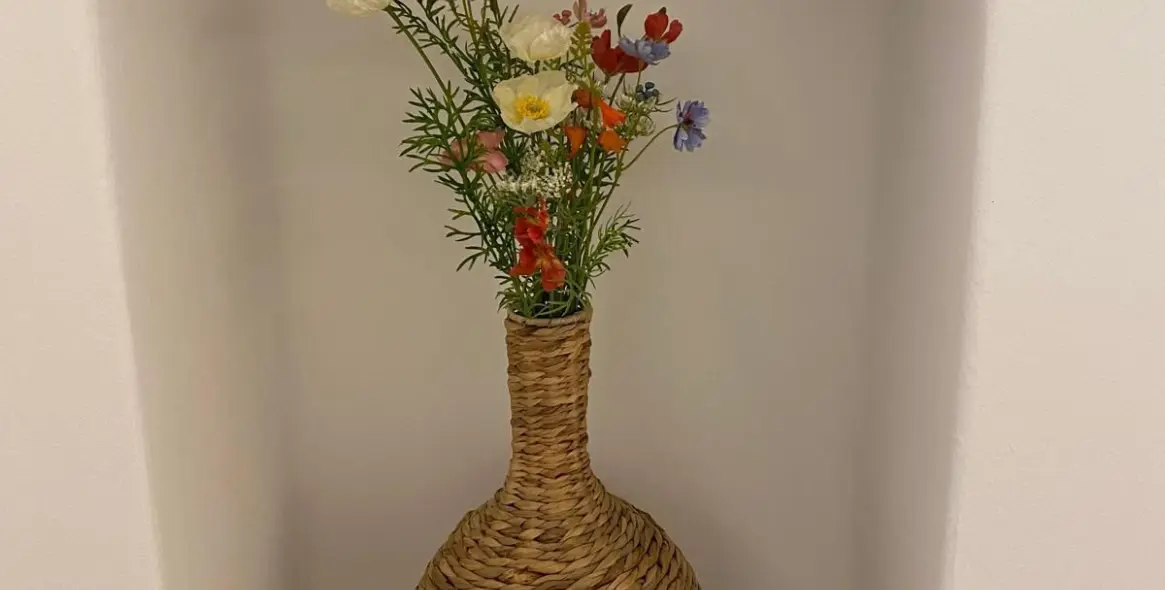 Sale of middle floor apartment in Puerto Banús 14