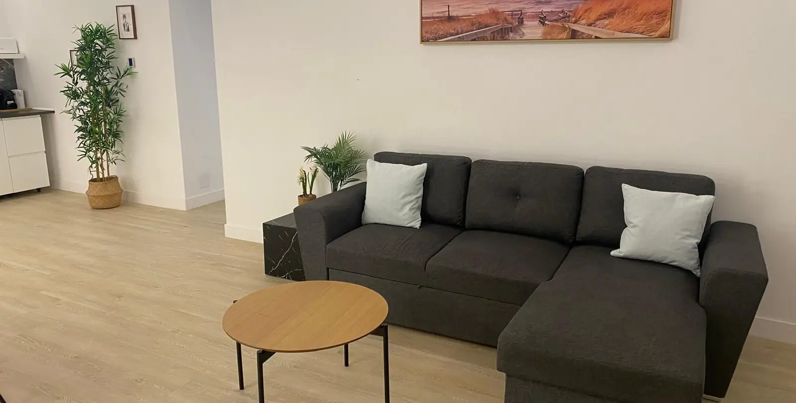 Venta de apartamento en planta media en Puerto Banús 5