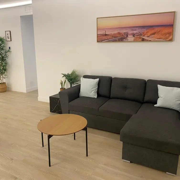 Venta de apartamento en planta media en Puerto Banús
