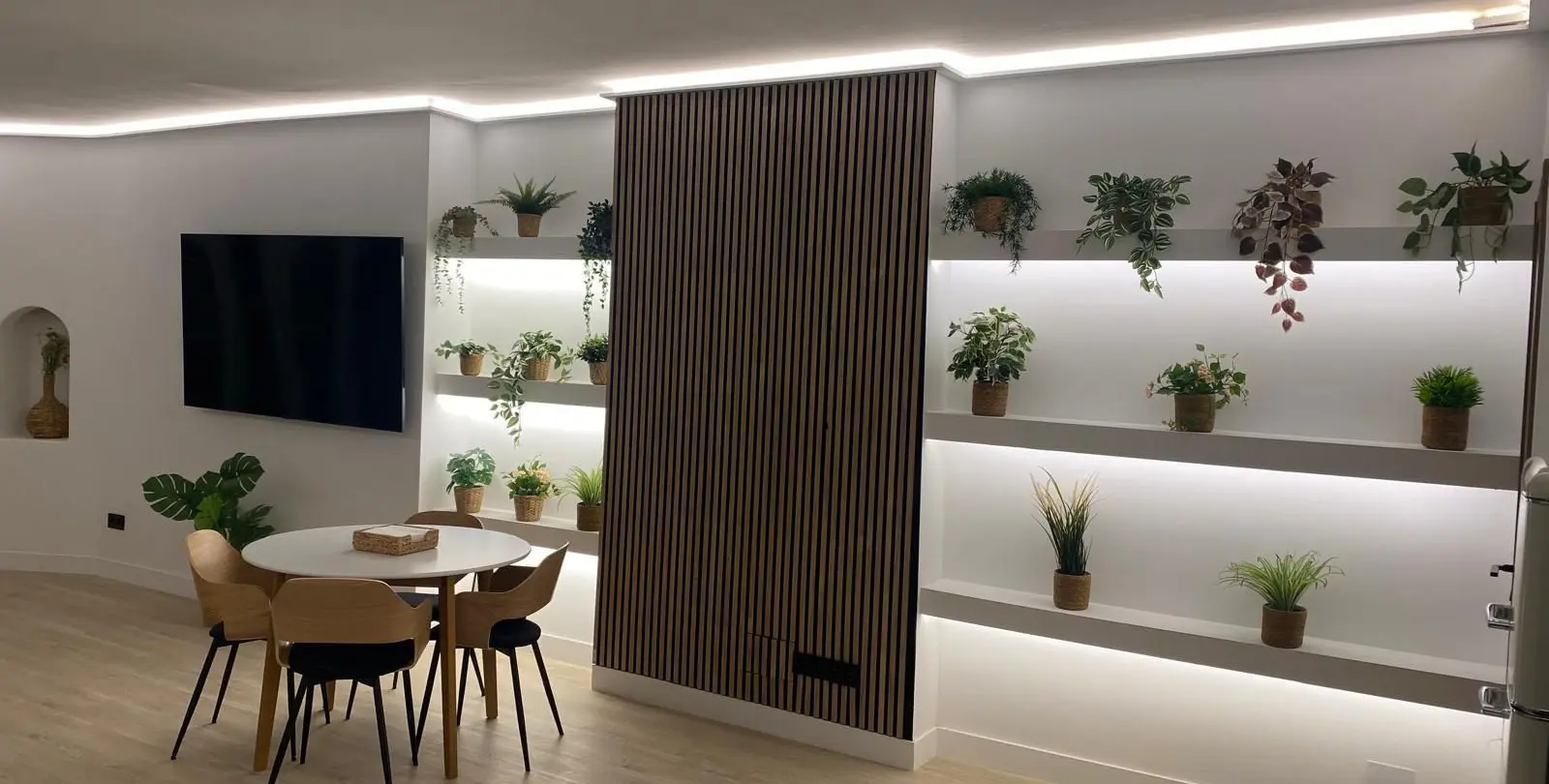 Venta de apartamento en planta media en Puerto Banús 20