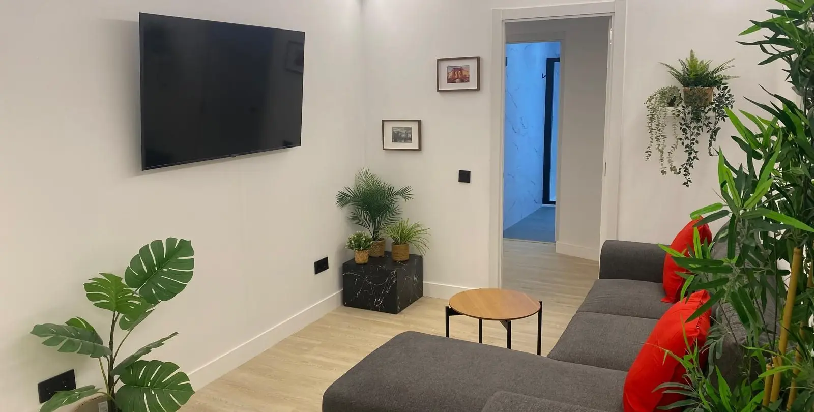 Venta de apartamento en planta media en Puerto Banús 29