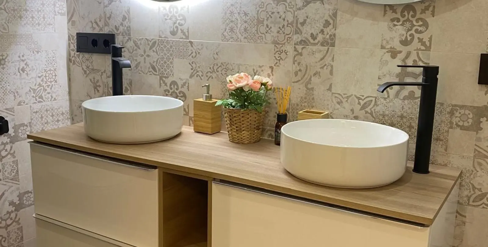 Venta de apartamento en planta media en Puerto Banús 32