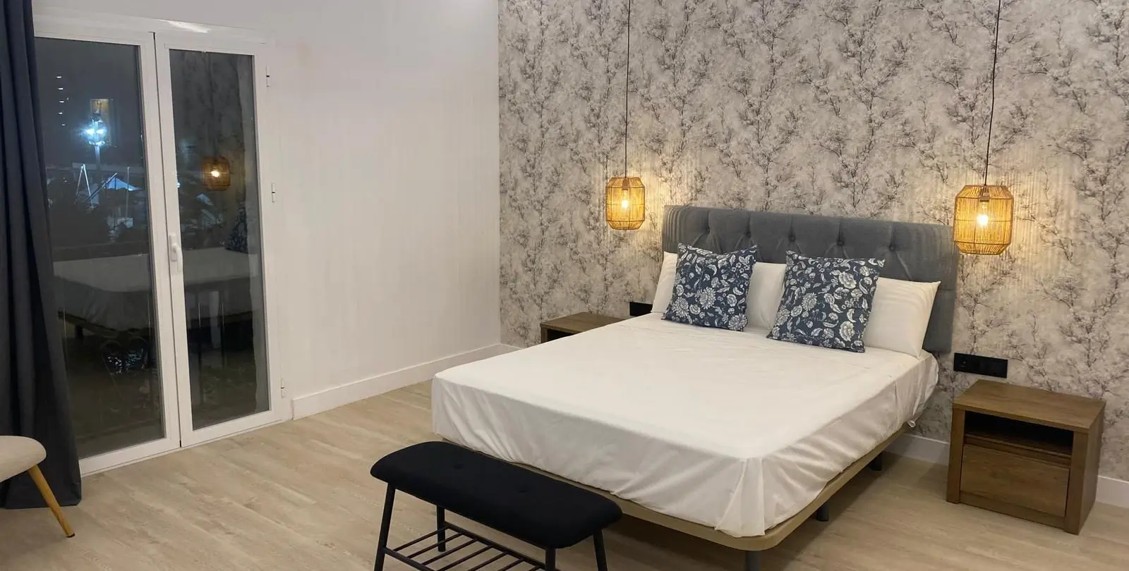 Venta de apartamento en planta media en Puerto Banús 34