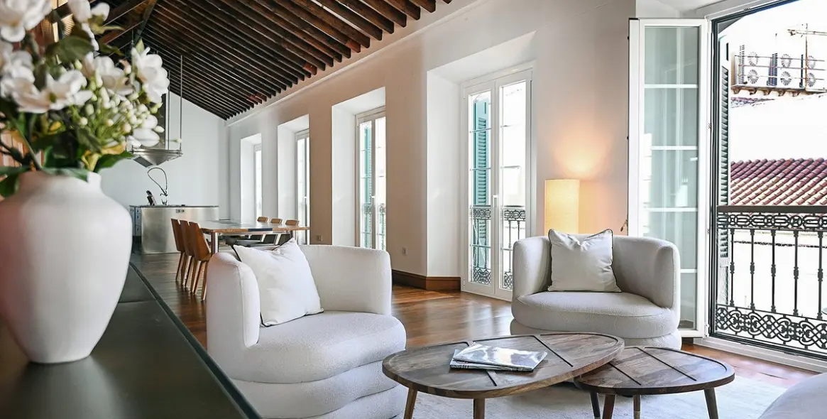 Sale of penthouse in Málaga 2