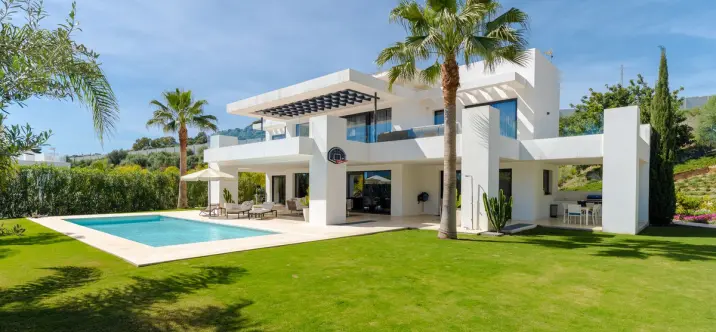 Venta de villa independiente en Nueva Andalucía 2