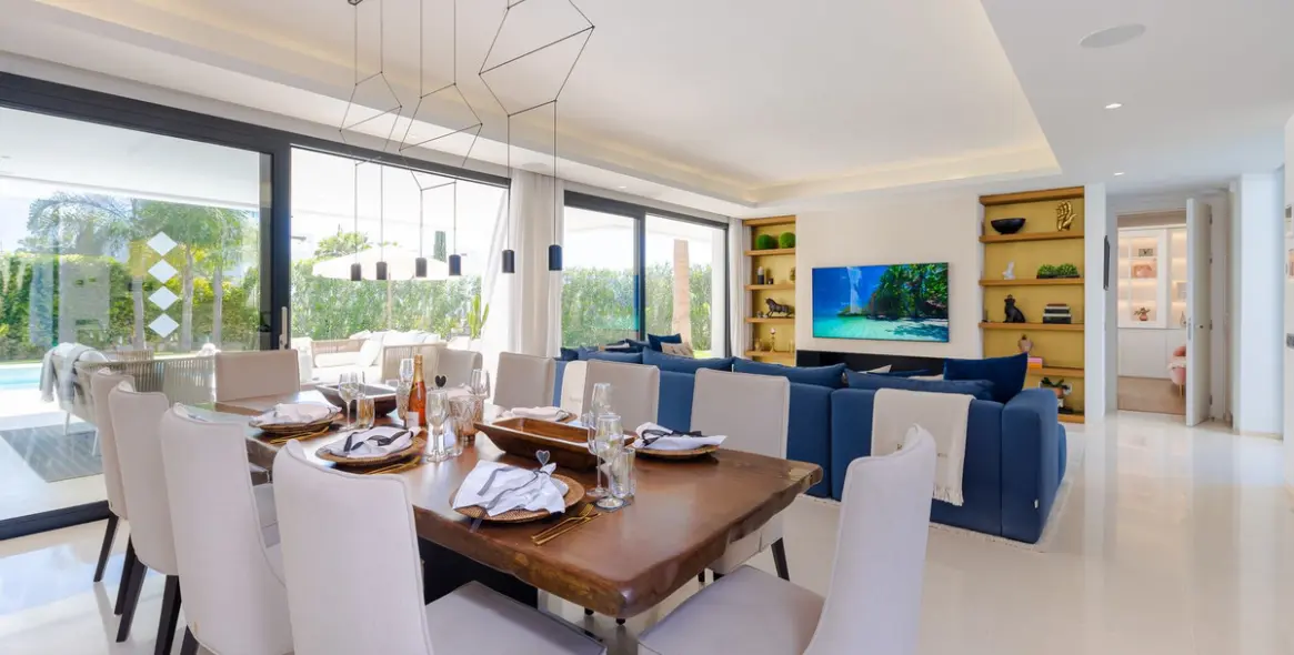 Venta de villa independiente en Nueva Andalucía 7