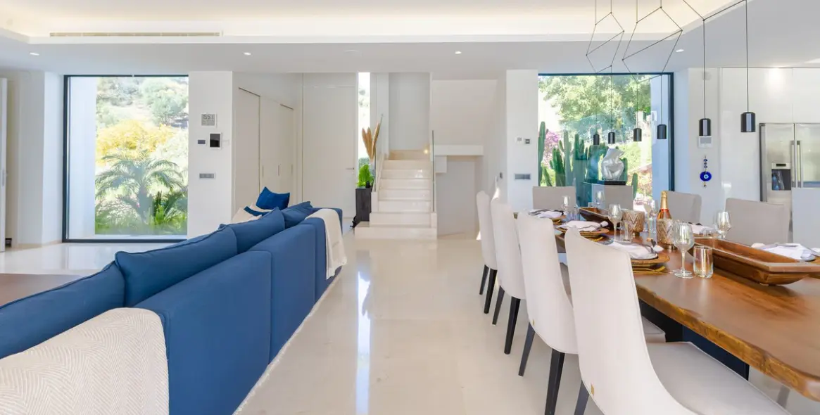 Venta de villa independiente en Nueva Andalucía 9