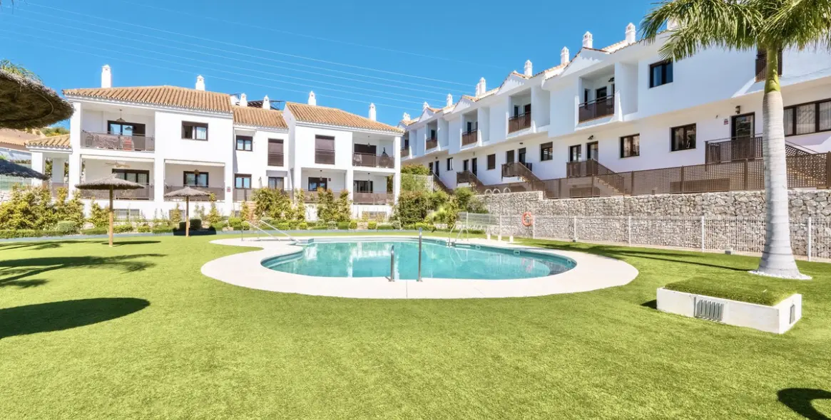 Short-term rent of townhouse in Riviera del Sol 1