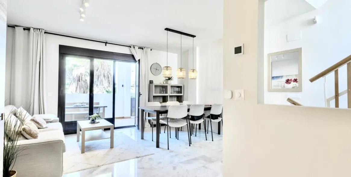 Short-term rent of townhouse in Riviera del Sol 4