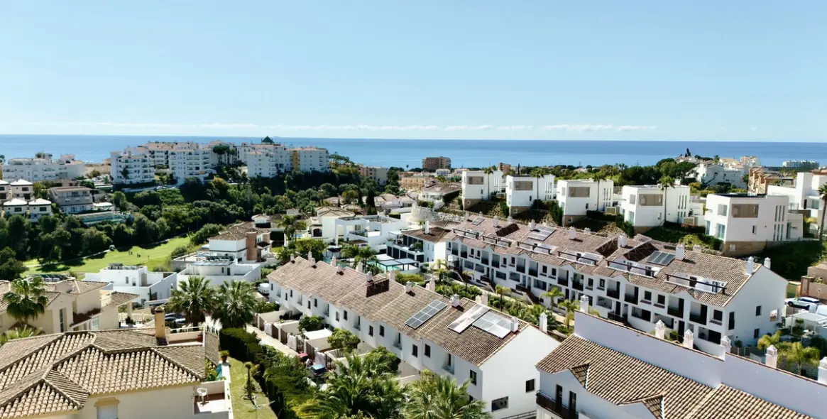Short-term rent of townhouse in Riviera del Sol 8