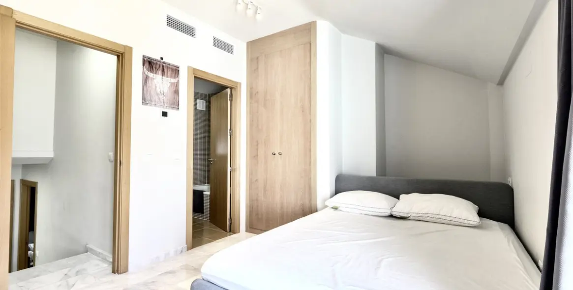 Short-term rent of townhouse in Riviera del Sol 28