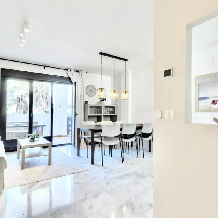 Long-term rent of townhouse in Riviera del Sol