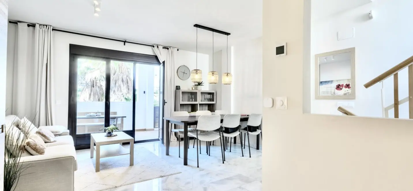 Long-term rent of townhouse in Riviera del Sol 3