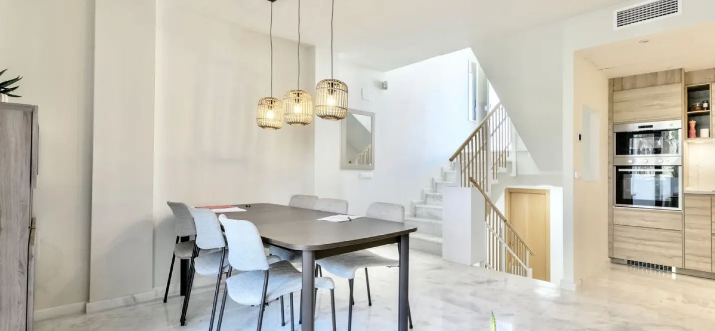Long-term rent of townhouse in Riviera del Sol 4