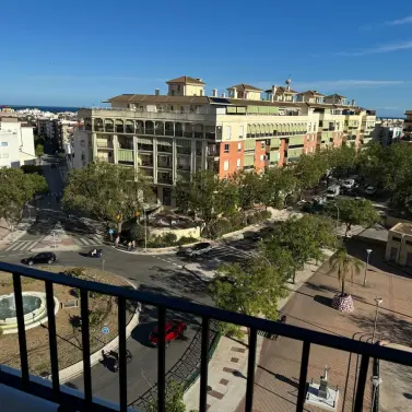 Venta de apartamento en planta media en Estepona