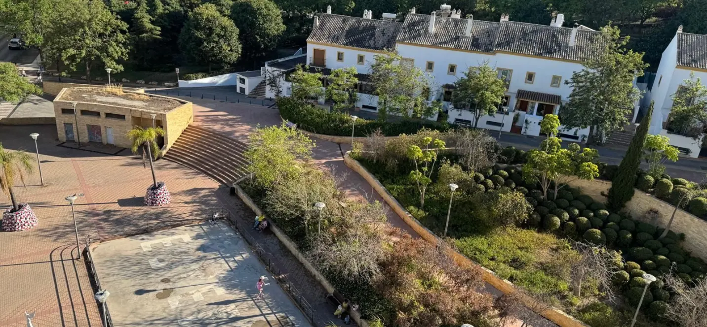 Продажа апартаментов на среднем этаже в Estepona 1