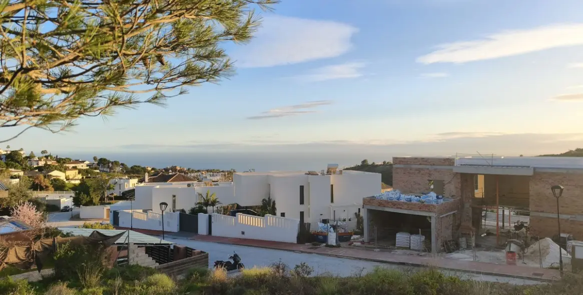 Продажа  жилого участка в Mijas 1