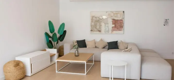 Sale of ground floor apartment in Estepona 2