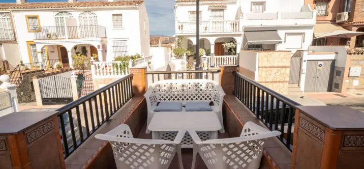 Venta de casa pareada en Las Lagunas 3