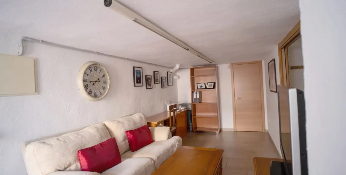 Sale of semi-detached house in Las Lagunas 11