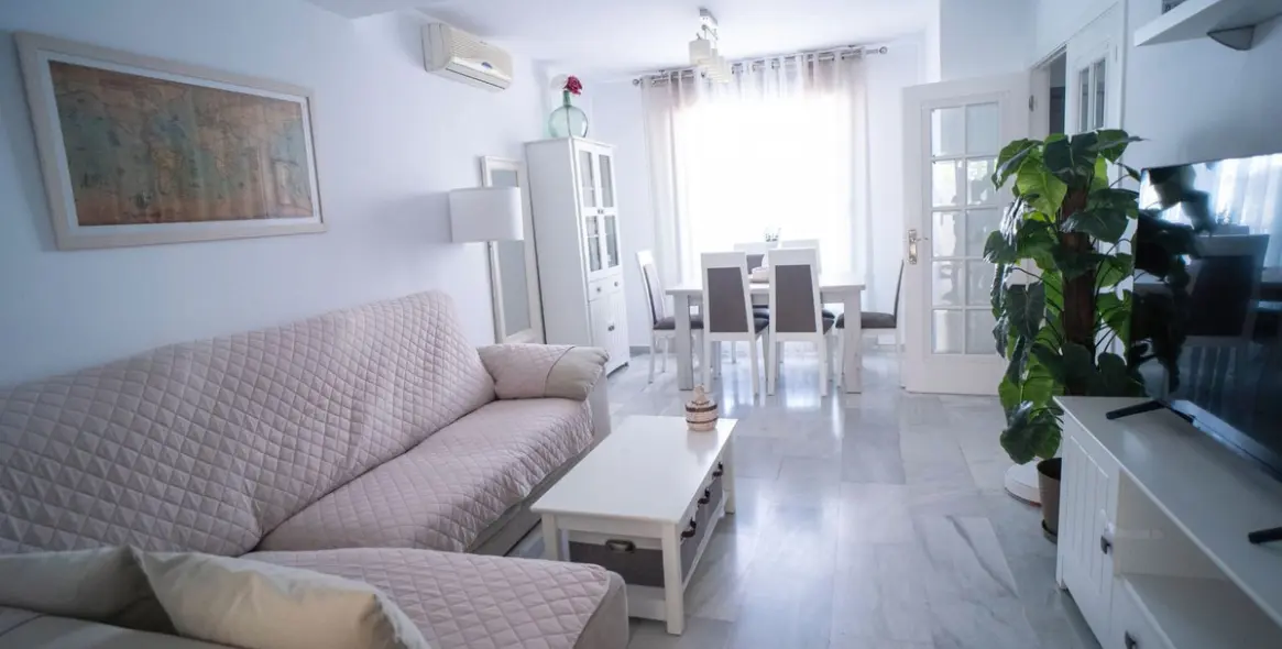 Sale of semi-detached house in Las Lagunas 12