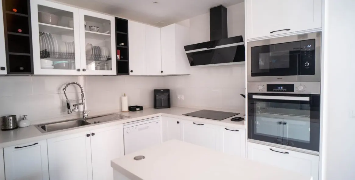 Sale of semi-detached house in Las Lagunas 21