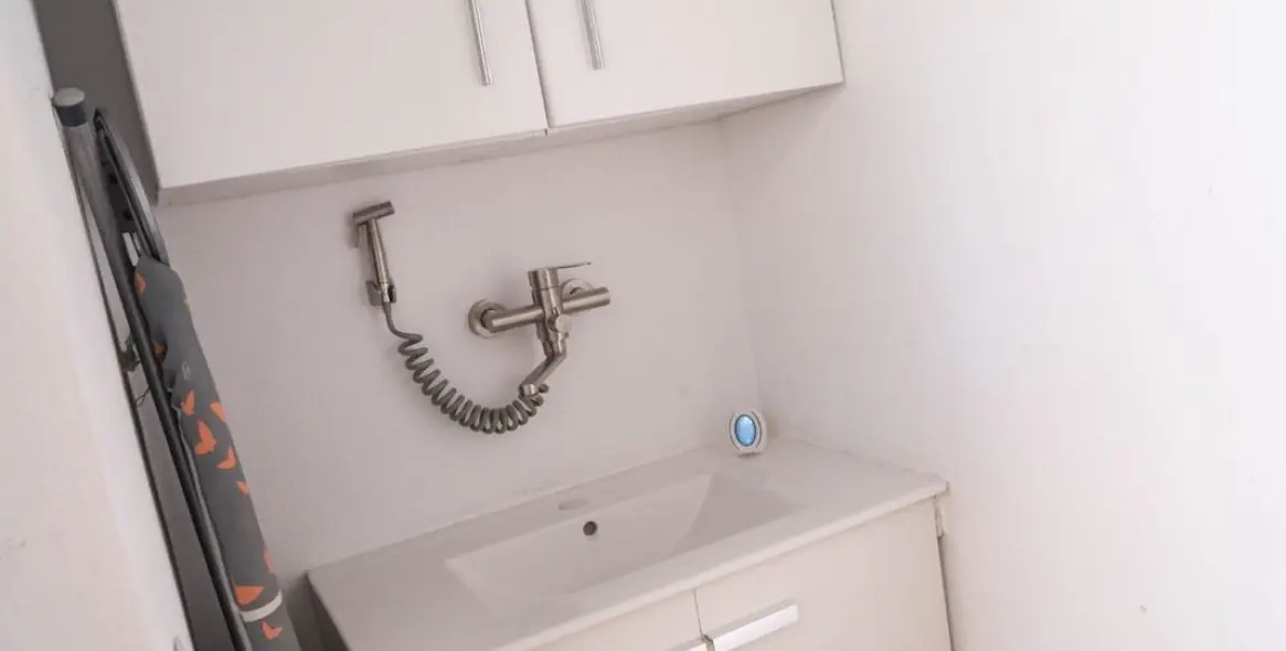 Sale of semi-detached house in Las Lagunas 25