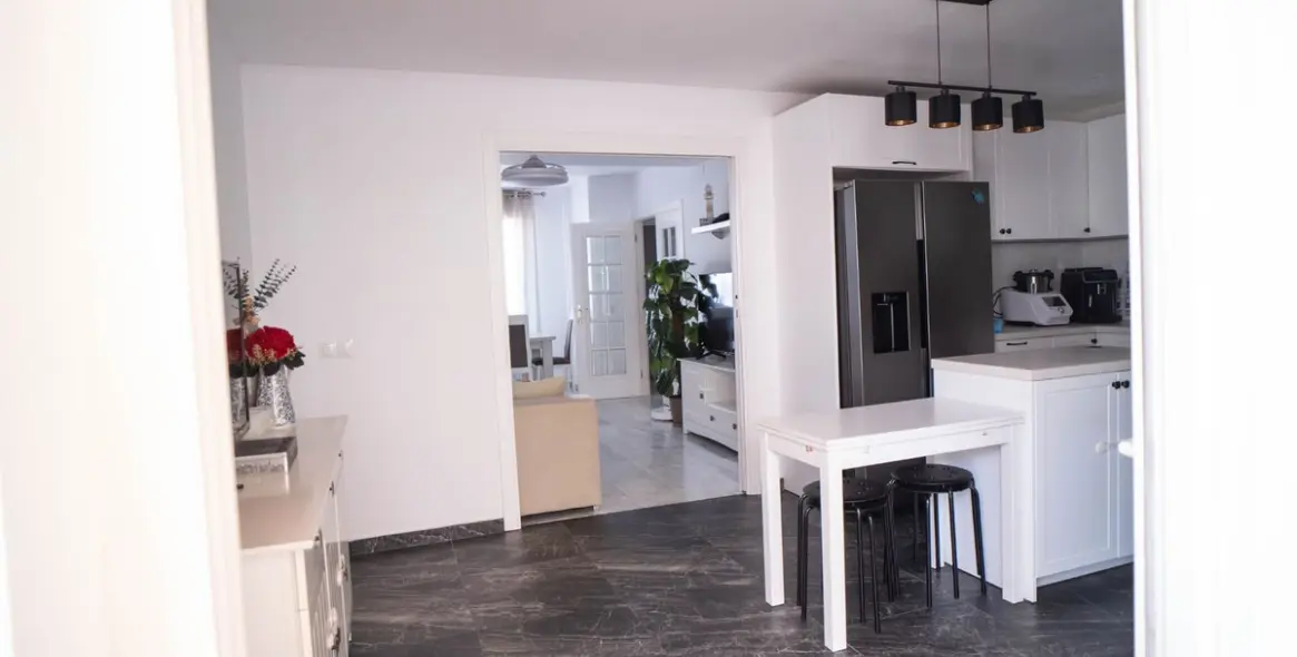 Sale of semi-detached house in Las Lagunas 28