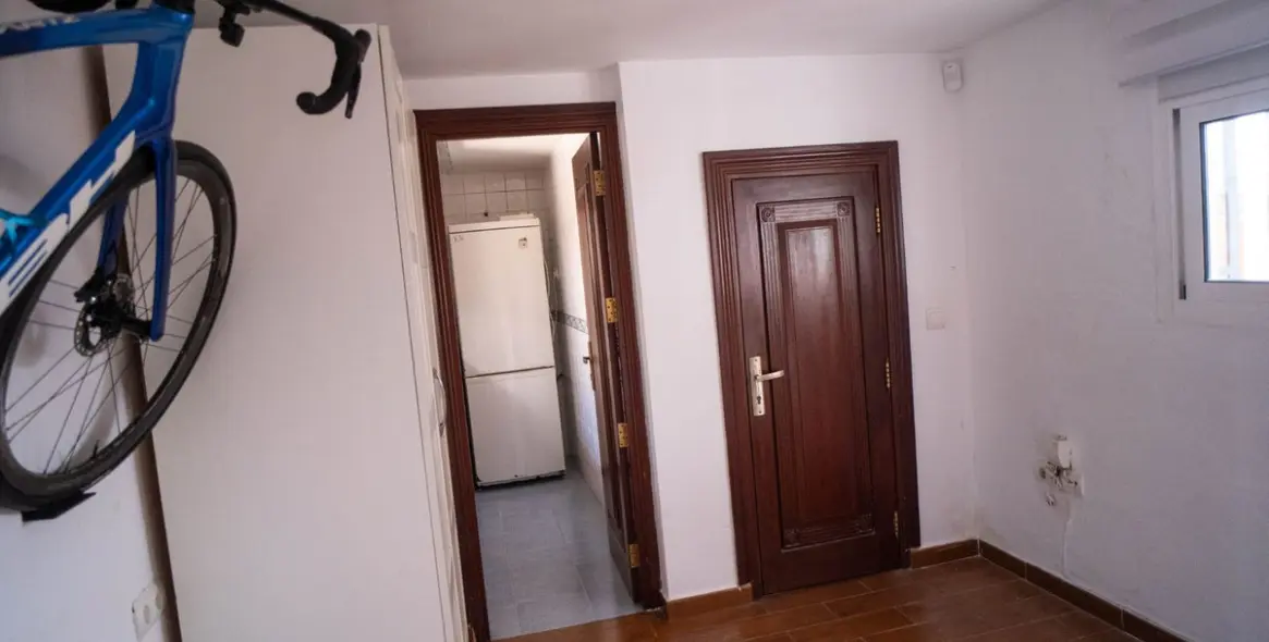 Sale of semi-detached house in Las Lagunas 41