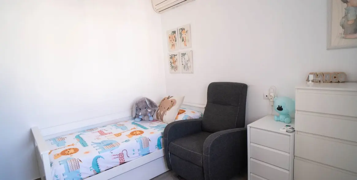 Sale of semi-detached house in Las Lagunas 52