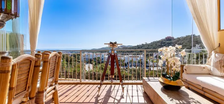 Sale of duplex in La Mairena 1