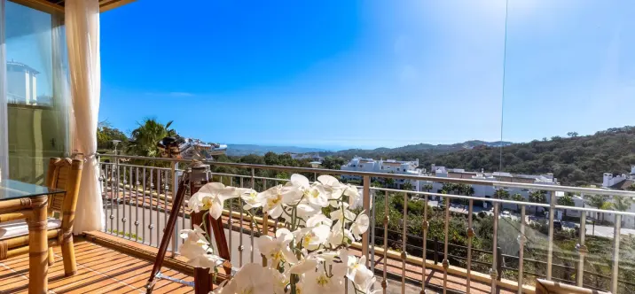 Sale of duplex in La Mairena 4