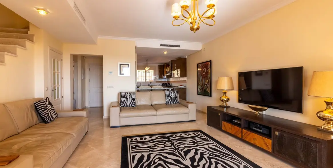 Sale of duplex in La Mairena 14