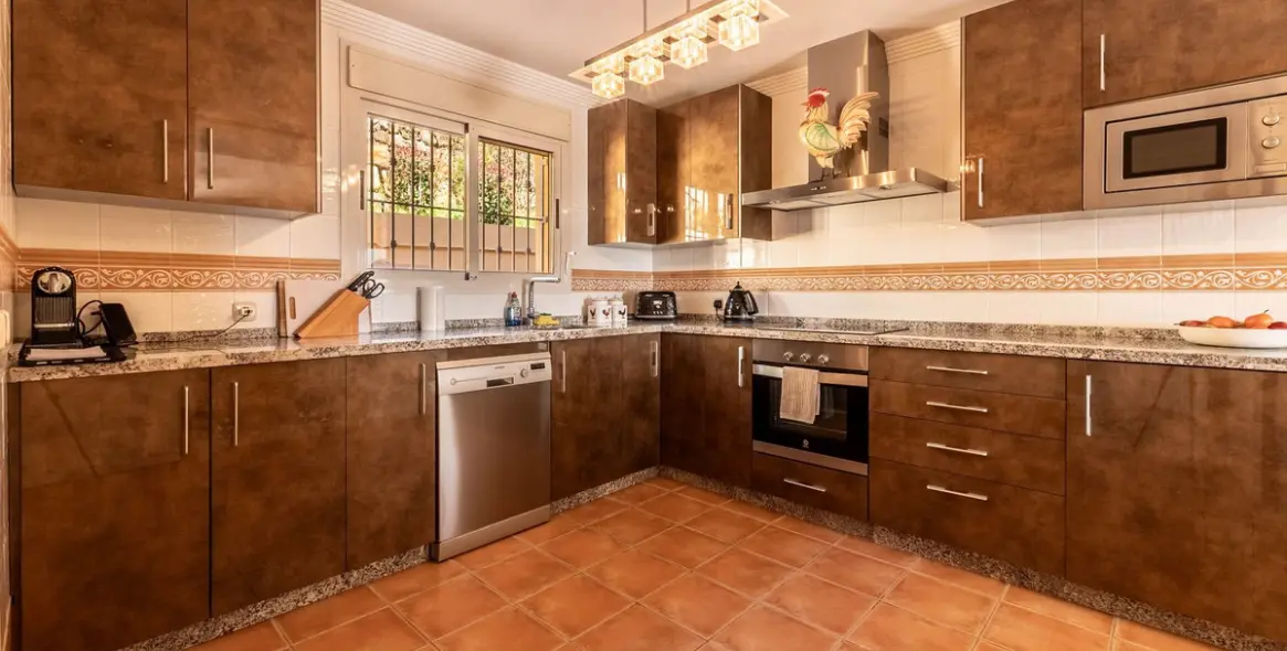 Sale of duplex in La Mairena 15